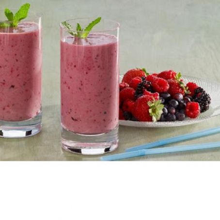 Cool & Creamy Mixed Berry Smoothie